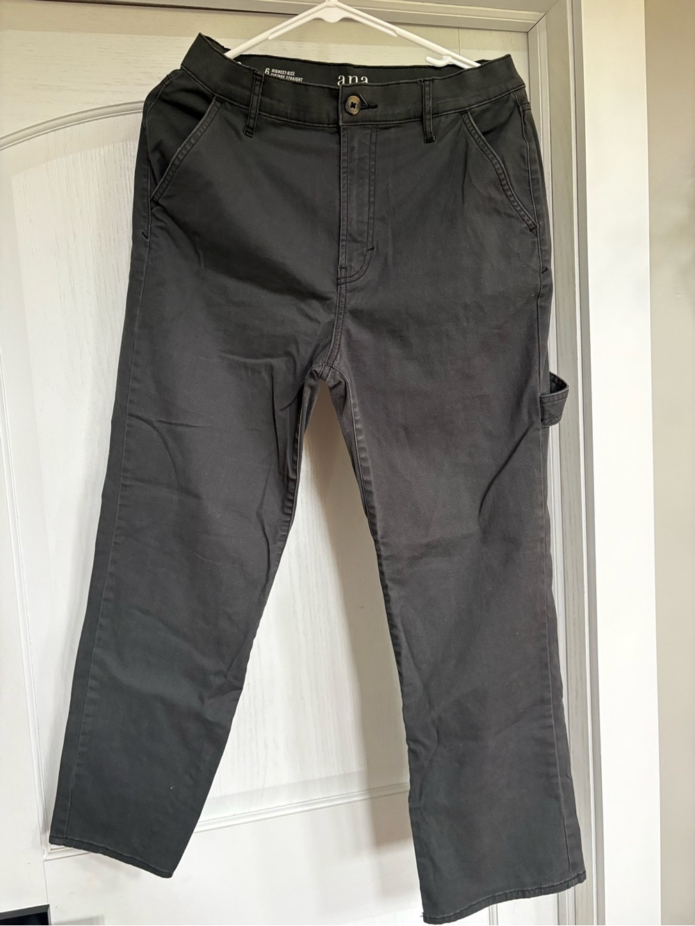 a.n.a Women's Straight Leg Painter-Style Pants in Charcoal